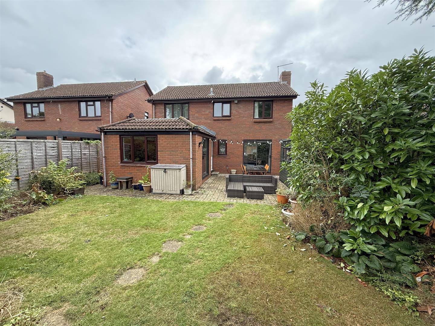 Provis Mead, Chippenham